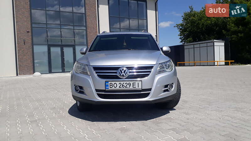 Внедорожник / Кроссовер Volkswagen Tiguan 2011 в Тернополе