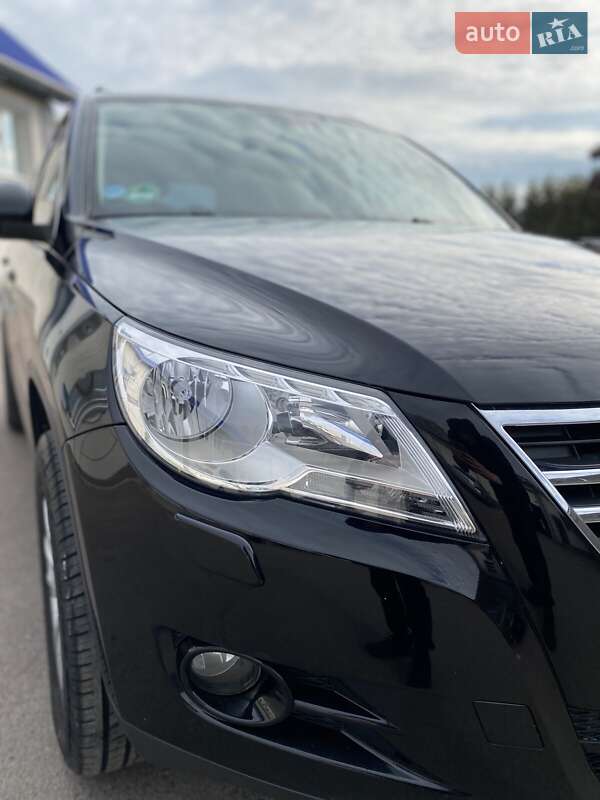 Внедорожник / Кроссовер Volkswagen Tiguan 2008 в Ровно