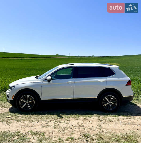 Внедорожник / Кроссовер Volkswagen Tiguan 2017 в Ивано-Франковске