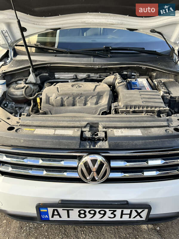 Внедорожник / Кроссовер Volkswagen Tiguan 2017 в Ивано-Франковске