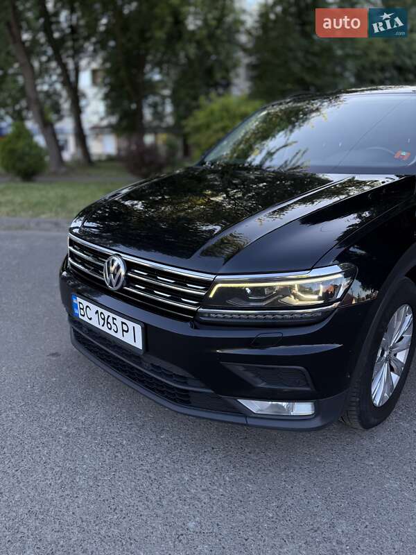 Внедорожник / Кроссовер Volkswagen Tiguan 2017 в Львове