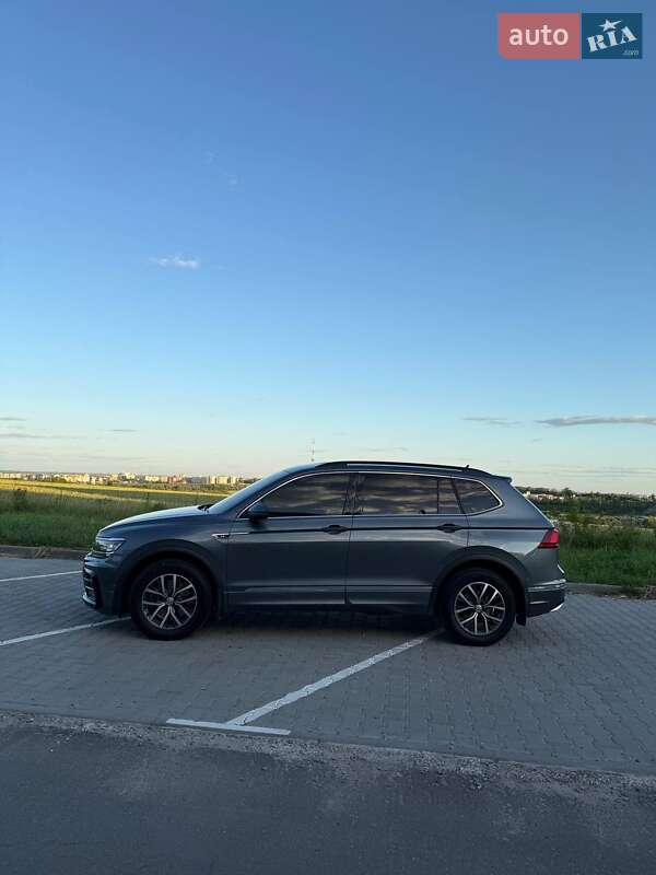 Внедорожник / Кроссовер Volkswagen Tiguan 2019 в Хмельницком