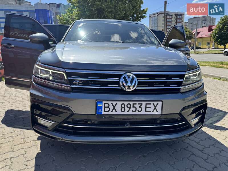 Внедорожник / Кроссовер Volkswagen Tiguan 2019 в Хмельницком