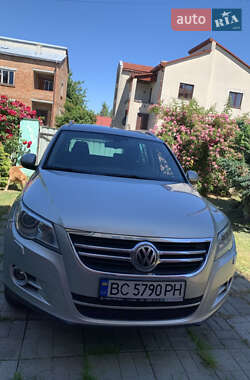 Внедорожник / Кроссовер Volkswagen Tiguan 2011 в Львове