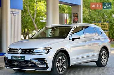 Позашляховик / Кросовер Volkswagen Tiguan 2018 в Миколаєві