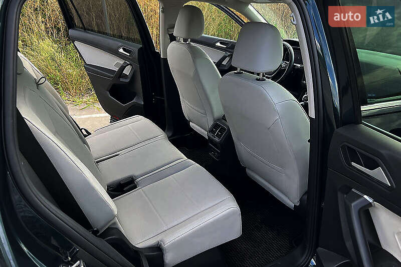 Внедорожник / Кроссовер Volkswagen Tiguan 2019 в Львове