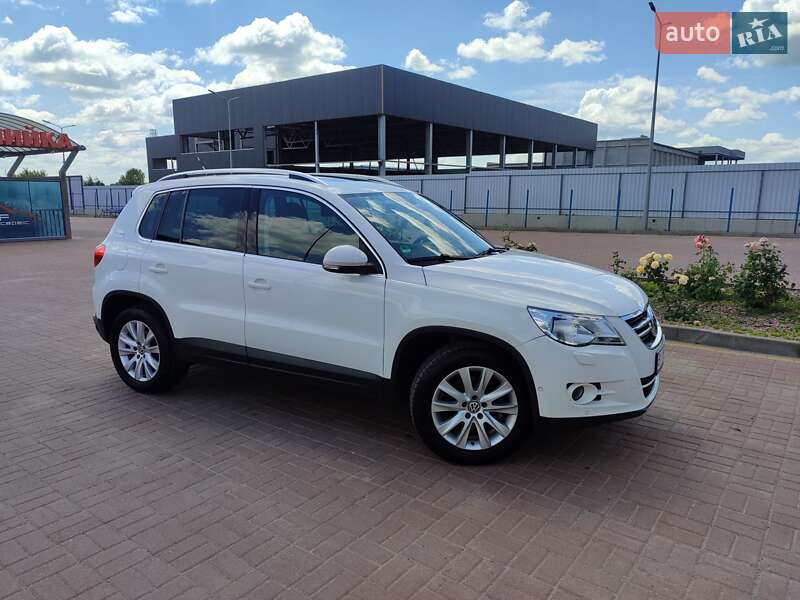 Внедорожник / Кроссовер Volkswagen Tiguan 2010 в Карловке фото 13 Внедорожник / Кроссовер Volkswagen Tiguan 2010 в Карловке