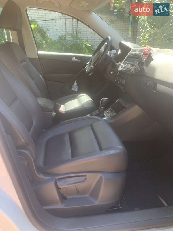 Внедорожник / Кроссовер Volkswagen Tiguan 2014 в Киеве
