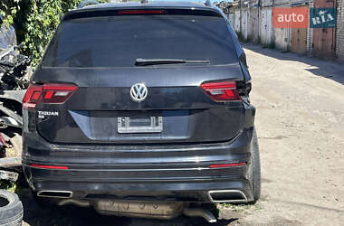 Внедорожник / Кроссовер Volkswagen Tiguan 2020 в Львове