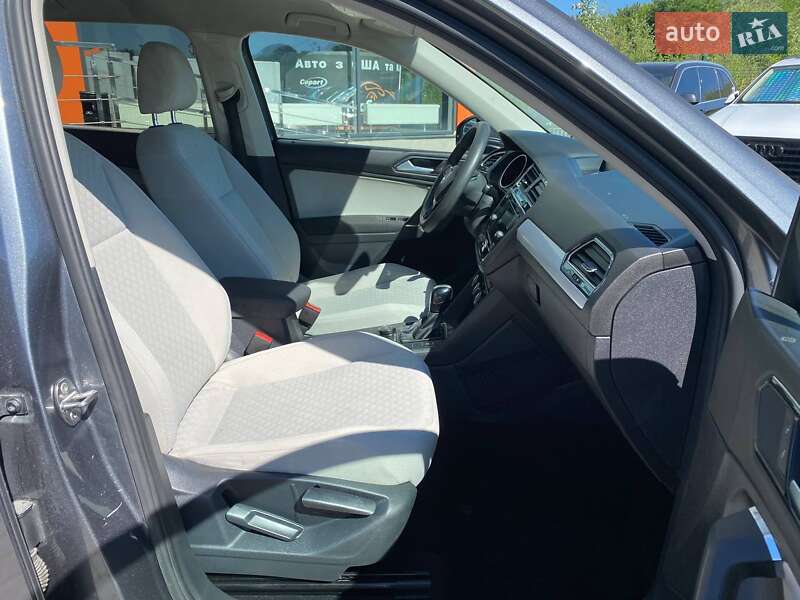 Внедорожник / Кроссовер Volkswagen Tiguan 2017 в Львове