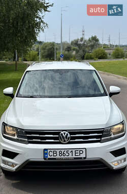 Внедорожник / Кроссовер Volkswagen Tiguan 2017 в Киеве
