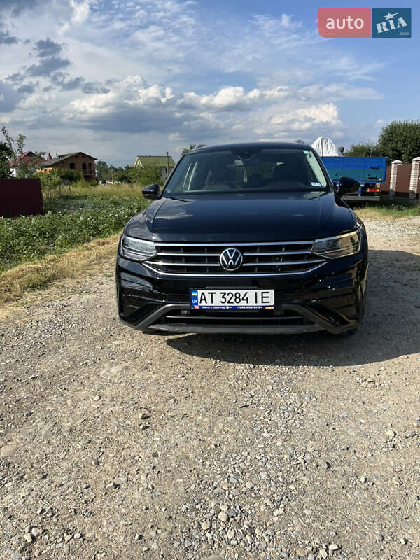Внедорожник / Кроссовер Volkswagen Tiguan 2022 в Ивано-Франковске