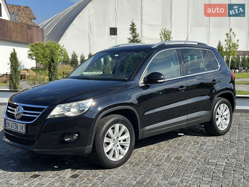 Внедорожник / Кроссовер Volkswagen Tiguan 2008 в Ровно