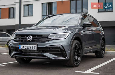 Позашляховик / Кросовер Volkswagen Tiguan 2024 в Рівному