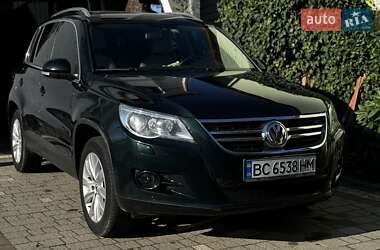 Позашляховик / Кросовер Volkswagen Tiguan 2010 в 