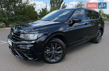 Позашляховик / Кросовер Volkswagen Tiguan 2024 в 
