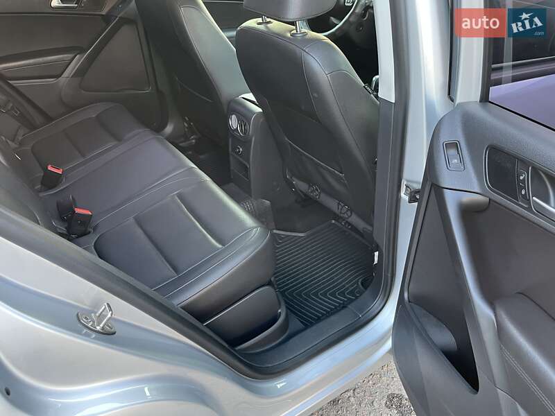 Внедорожник / Кроссовер Volkswagen Tiguan 2016 в Миргороде