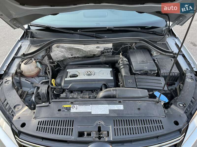 Внедорожник / Кроссовер Volkswagen Tiguan 2016 в Миргороде