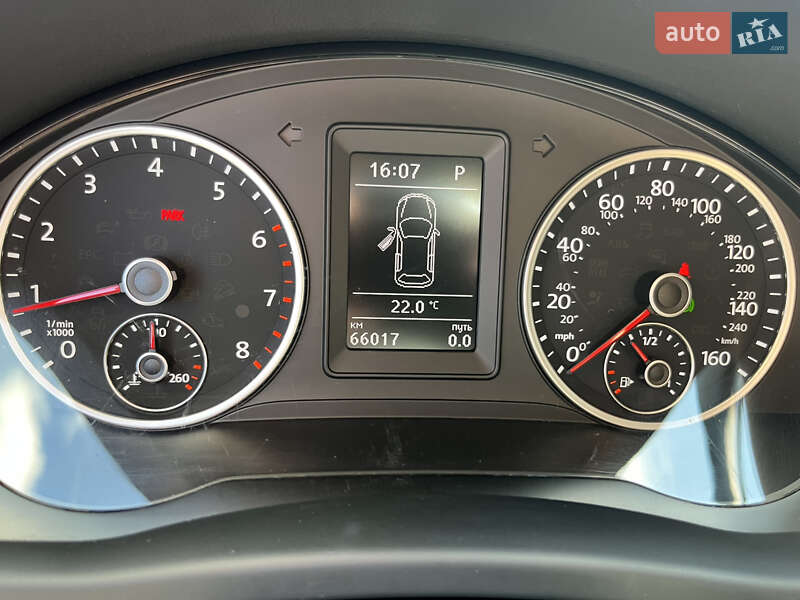 Внедорожник / Кроссовер Volkswagen Tiguan 2017 в Звягеле