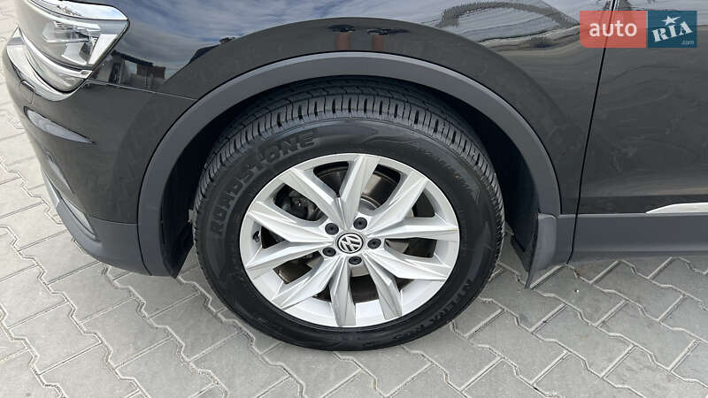 Внедорожник / Кроссовер Volkswagen Tiguan 2017 в Виннице