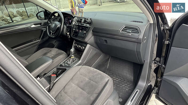 Внедорожник / Кроссовер Volkswagen Tiguan 2017 в Виннице