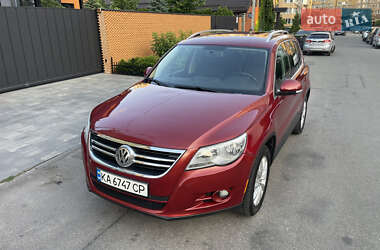 Внедорожник / Кроссовер Volkswagen Tiguan 2011 в 
