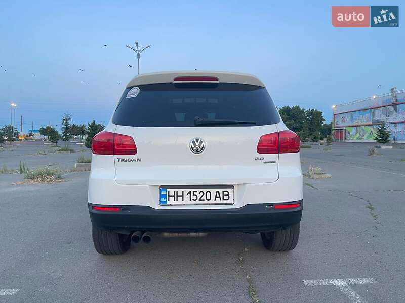 Внедорожник / Кроссовер Volkswagen Tiguan 2012 в Одессе