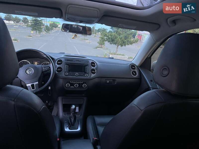 Внедорожник / Кроссовер Volkswagen Tiguan 2012 в Одессе