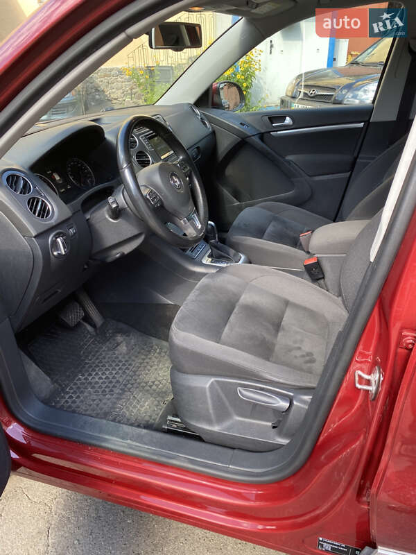 Внедорожник / Кроссовер Volkswagen Tiguan 2016 в Киеве