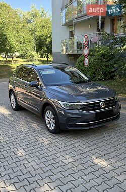 Позашляховик / Кросовер Volkswagen Tiguan 2022 в Ужгороді