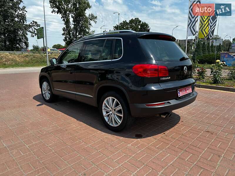 Внедорожник / Кроссовер Volkswagen Tiguan 2013 в Полтаве