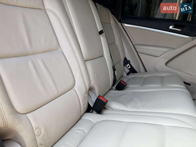 Внедорожник / Кроссовер Volkswagen Tiguan 2014 в Днепре