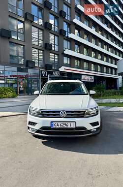 Внедорожник / Кроссовер Volkswagen Tiguan 2018 в Киеве