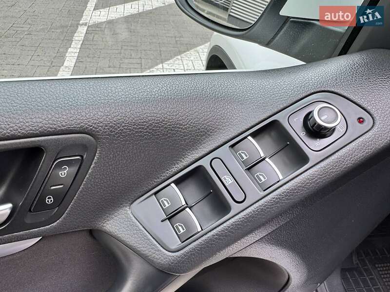 Внедорожник / Кроссовер Volkswagen Tiguan 2012 в Киеве