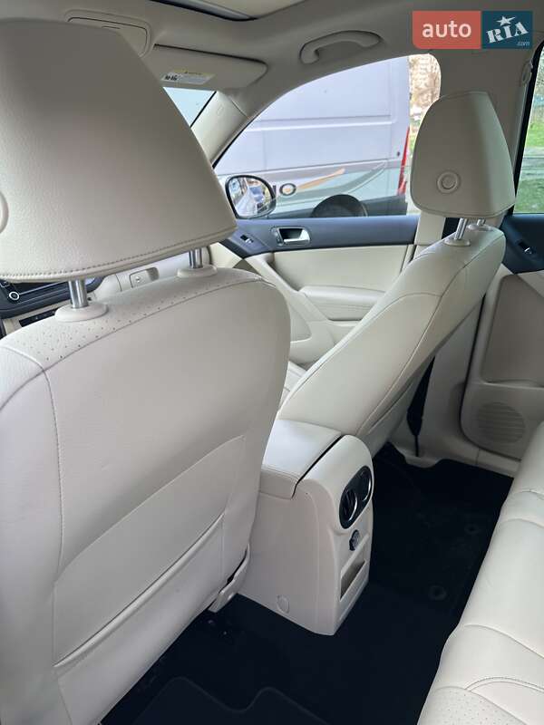 Внедорожник / Кроссовер Volkswagen Tiguan 2015 в Киеве