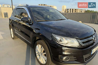Позашляховик / Кросовер Volkswagen Tiguan 2015 в Києві