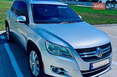 Внедорожник / Кроссовер Volkswagen Tiguan 2011 в Хмельницком