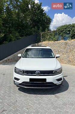 Позашляховик / Кросовер Volkswagen Tiguan 2017 в Вінниці