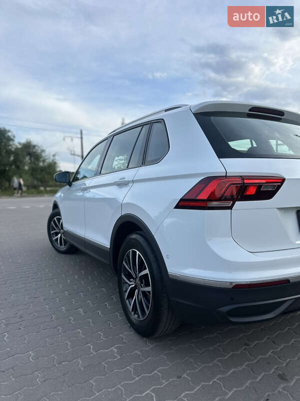 Позашляховик / Кросовер Volkswagen Tiguan 2021 в Бродах