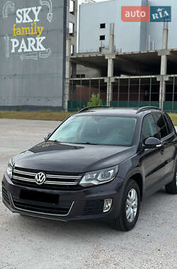 Внедорожник / Кроссовер Volkswagen Tiguan 2016 в Киеве