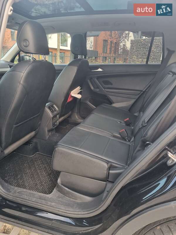 Внедорожник / Кроссовер Volkswagen Tiguan 2017 в Львове