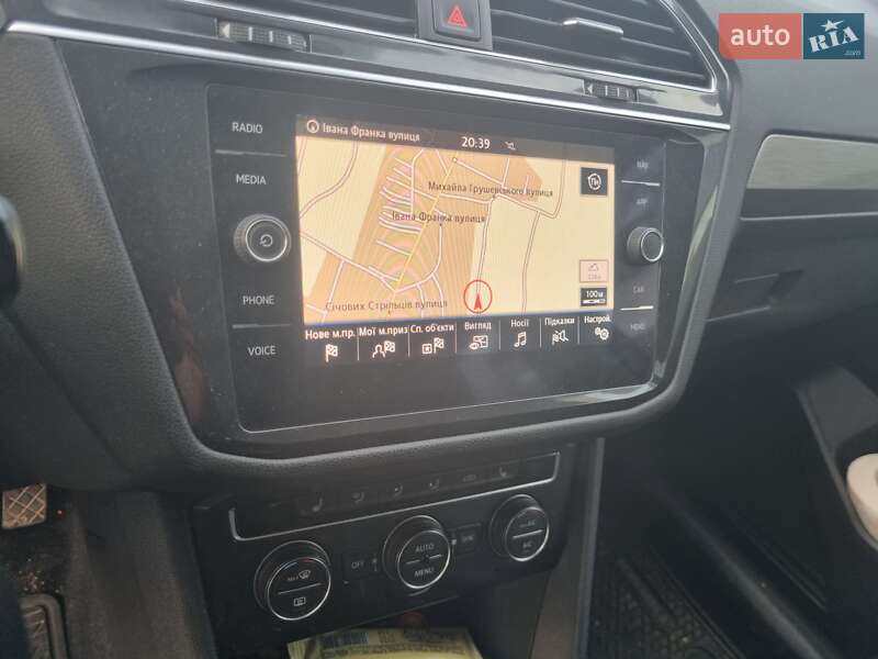 Внедорожник / Кроссовер Volkswagen Tiguan 2017 в Львове
