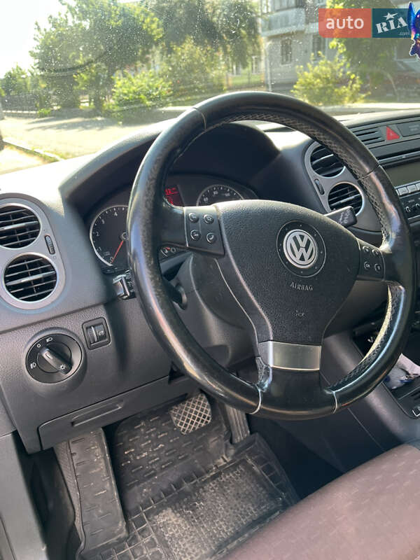 Позашляховик / Кросовер Volkswagen Tiguan 2009 в Житомирі фото 17 Позашляховик / Кросовер Volkswagen Tiguan 2009 в Житомирі