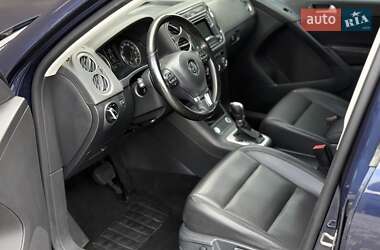 Позашляховик / Кросовер Volkswagen Tiguan 2016 в 