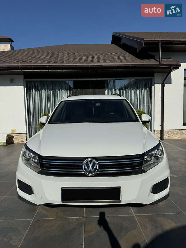 Позашляховик / Кросовер Volkswagen Tiguan 2016 в Києві