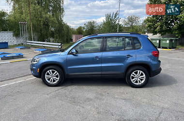Позашляховик / Кросовер Volkswagen Tiguan 2016 в 
