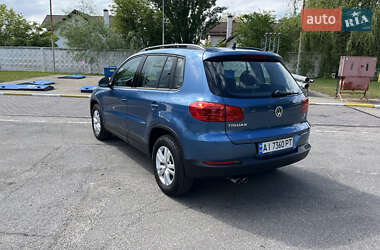 Позашляховик / Кросовер Volkswagen Tiguan 2016 в 