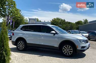 Внедорожник / Кроссовер Volkswagen Tiguan 2018 в 