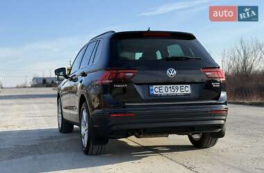 Внедорожник / Кроссовер Volkswagen Tiguan 2016 в 