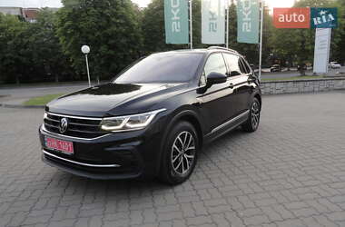 Внедорожник / Кроссовер Volkswagen Tiguan 2022 в Луцке